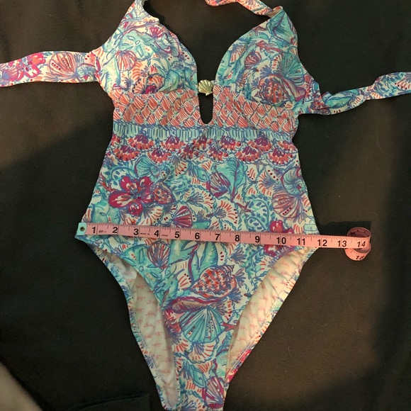 Gorgeous Lilly Pulitzer One Piece - Picture 3 of 8